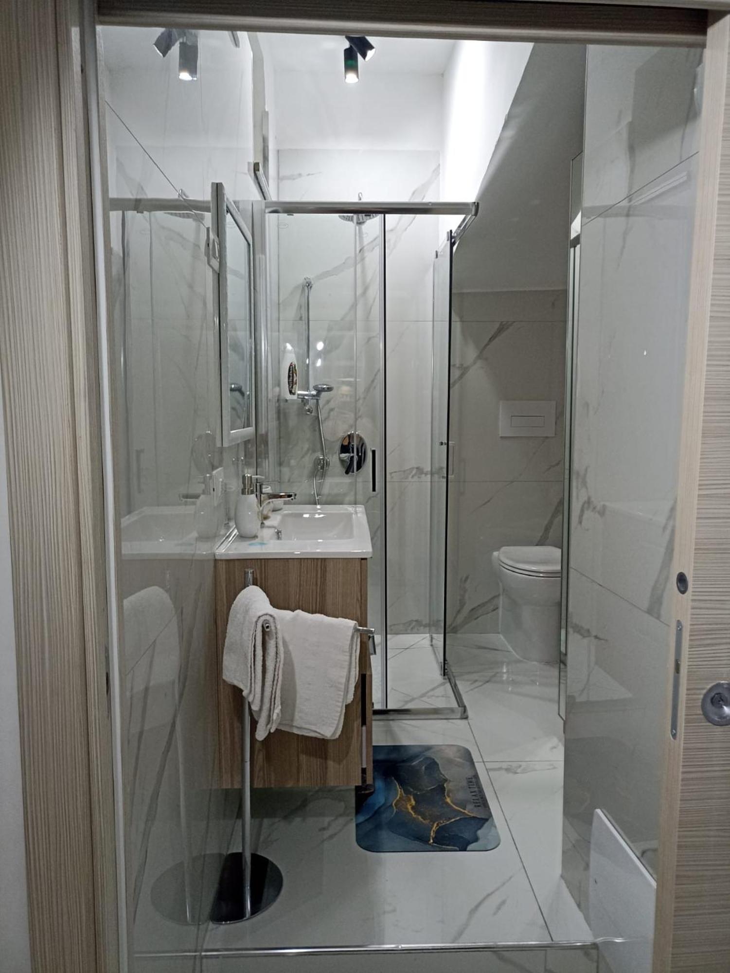ナポリ Dana House Bed & Breakfast エクステリア 写真