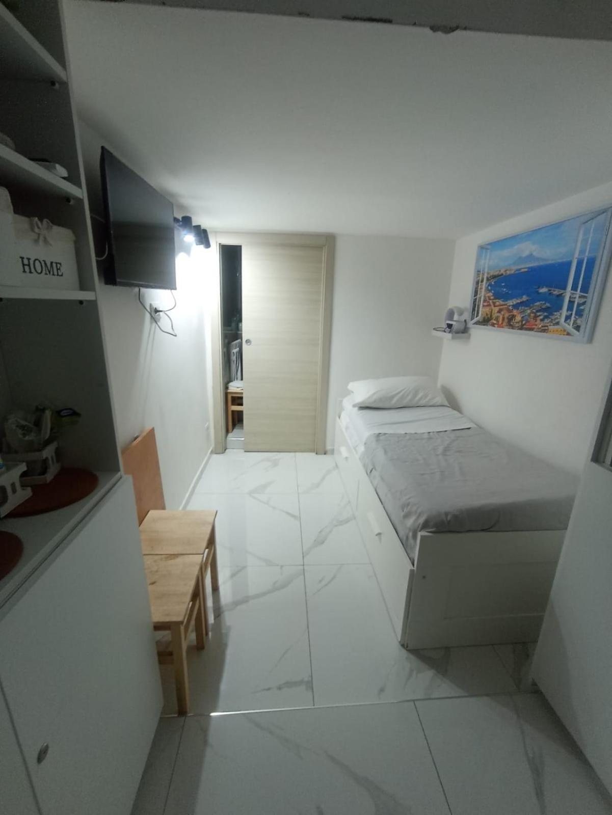 ナポリ Dana House Bed & Breakfast エクステリア 写真